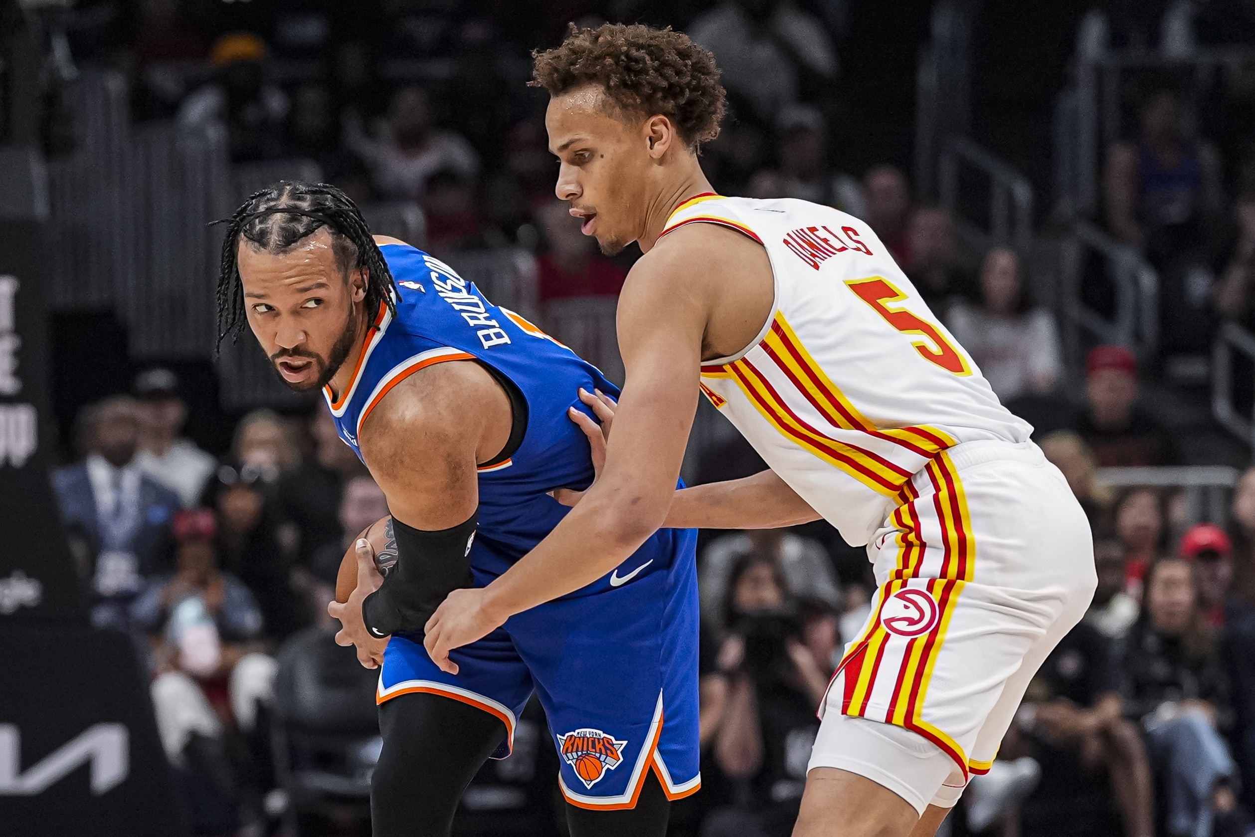 足球竞猜-NBA彩经：尼克斯力擒老鹰拿下天王山 马刺轻取开拓者成功晋级